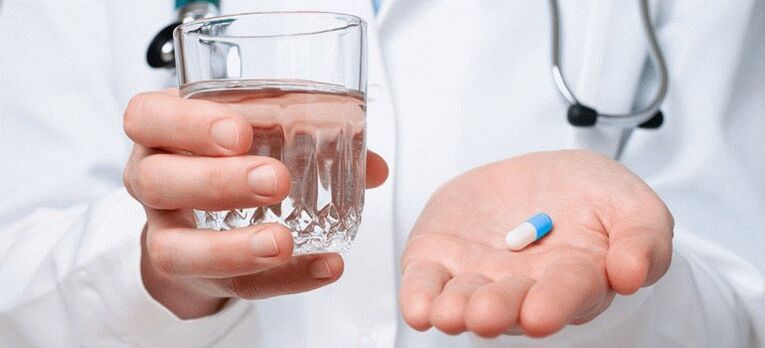 taking antibiotics and compatibility with alcohol